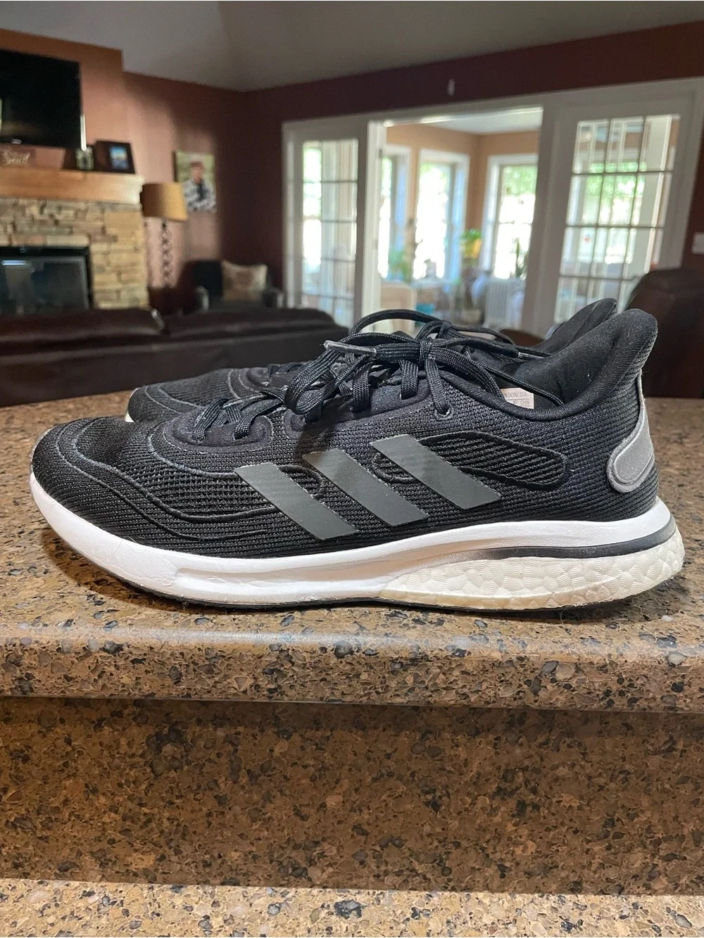 adidas Supernova HJ156 Men's Sz 9 Black & Gray Athletic Running Workout Shoes